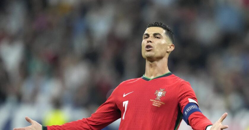 Menangis di Euro 2024, Cristiano Ronaldo Justru Disebut Lebih Jujur